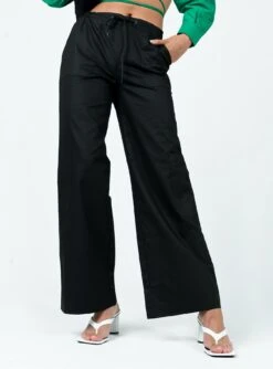 Princess Polly Jaya Elastic Cargo Pants Black 8 Princess Polly Jaya Elastic Cargo Pants Black -Chic Clothing Shop 1 modelinfo chloe e us2 31c2871c 4e89 41dc a4c5 cc8718b83004
