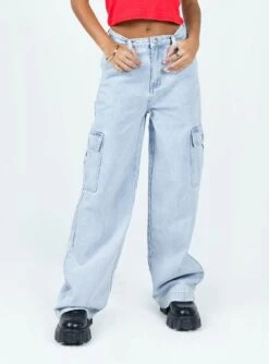 Princess Polly Marylou Cargo Jeans Light Wash Denim 8 Princess Polly Marylou Cargo Jeans Light Wash Denim -Chic Clothing Shop 1 modelinfo elise us2 59ae64fd 5214 48a3 afcb c771ce66e484