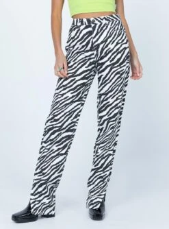 Alabama Jeans Zebra -Chic Clothing Shop 1 357b9ee0 d023 4156 89e6 9fe938d818a7