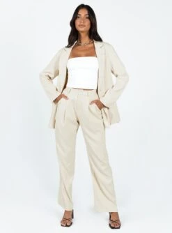 Princess Polly Deagon Pants Cream 7 Princess Polly Deagon Pants Cream -Chic Clothing Shop 2 modelinfo Amelia us2 70996da5 2f3c 4aa5 b8e0 67ca8229749e