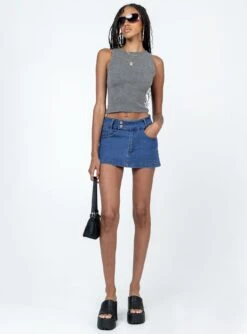 Princess Polly Shaina Top Slate -Chic Clothing Shop 2 modelinfo Ayanna us2 593a5258 24ba 4193 bd6b c587f30dc1b4