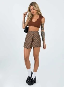 Princess Polly Davenport Mini Skirt Brown 9 Princess Polly Davenport Mini Skirt Brown -Chic Clothing Shop 2 modelinfo Cathlin us2 1a464bb9 d7c8 46ea 861e c41905b7a980