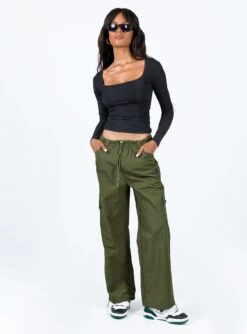 Princess Polly Erave Parachute Pants Khaki 7 Princess Polly Erave Parachute Pants Khaki -Chic Clothing Shop 2 modelinfo Jenaya us2 002ed3e7 485a 40da 9ba1 5425cdfd89fc