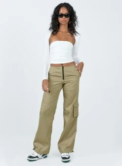 Motel Xander Trouser Taupe -Chic Clothing Shop 2 modelinfo Kristen us2 c0d3e5e5 e725 4d04 abc3 9b16e1839812