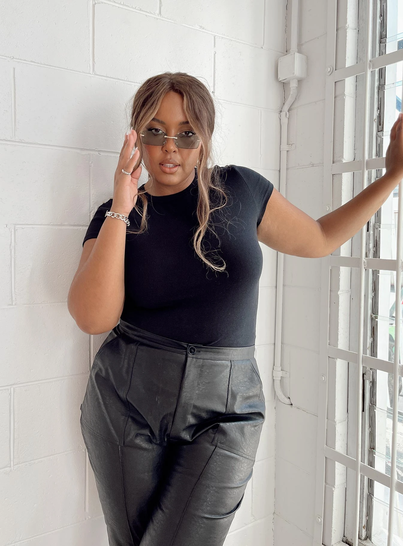 Harlea Bodysuit Black Curve 2 Harlea Bodysuit Black Curve - Image 2