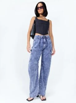 Miami Vice Pant Dark Wash Denim -Chic Clothing Shop 2 modelinfo elle us4 cf069425 c4cf 40d4 9441 57bf47ebabfa