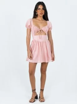 Princess Polly Caria Mini Dress Dusty Pink -Chic Clothing Shop 2 modelinfo jess us2 06dff403 3f21 4ba6 b560 40f795771f2f