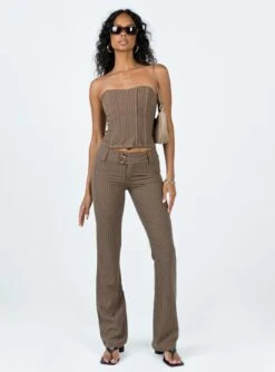 Motel Navida Trouser Pinstripe Brown -Chic Clothing Shop 2 modelinfo kristen us2 2aa10700 ea99 4b99 9b2b 80ce610820c3
