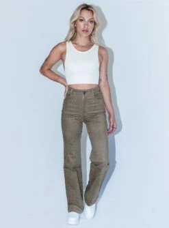 Princess Polly Jacinta Pants Green -Chic Clothing Shop 2 modelinfo michaela us2 3b95e6bb 3d4e 4ebc addc 8dcce897596c