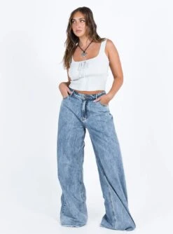 Ferna Top Grey -Chic Clothing Shop 2 modelinfo mikayla us8 cfe5a5ae e062 4a74 85a7 1f048d8fa41a