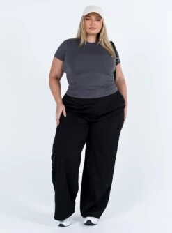 Lowell Top Grey Curve -Chic Clothing Shop 2 modelinfo riley us14 3cc3ddb1 a467 4956 a35b 3e287a140b91