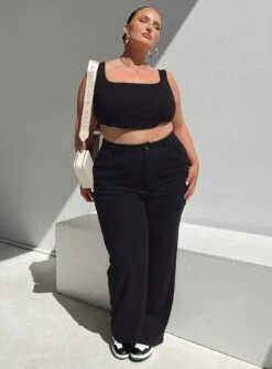 Brenda Pants Black Curve 6 Brenda Pants Black Curve -Chic Clothing Shop 2 modelinfo riley us14 7edf689e 7bd2 491a 810b f1acaa7188f7