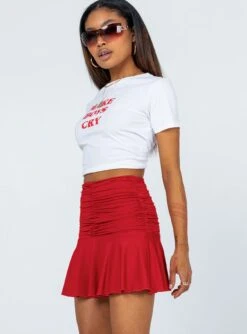 Wilcox Mini Skirt Red -Chic Clothing Shop 3 modelinfo Carter us2 83a4d1f9 4659 493f 8a1e c4ab7d26bd0c