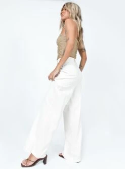 La Quinta Pant Off White -Chic Clothing Shop 3 modelinfo Cathlin us2 563d30d9 abd8 40f3 ae42 5b0fceff2589