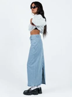 The Ragged Priest Carpenter Maxi Skirt Mid Blue -Chic Clothing Shop 3 modelinfo Jenaya us2 08cf0fbc 0c6c 4afc 81aa e132627c0b8b