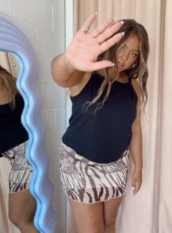 Ashby Top Black Curve -Chic Clothing Shop 3 modelinfo Paris us14