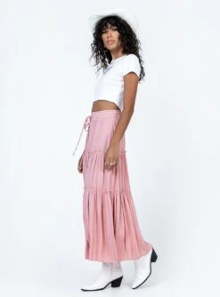 Princess Polly Tammie Maxi Skirt Pink -Chic Clothing Shop 3 modelinfo ariel us2 bfb3fec1 b359 4737 8b5c 95e772b06af8