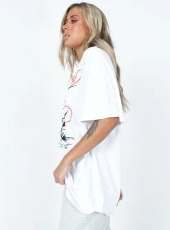 I'm A Catch Oversized Tee White 9 I'm A Catch Oversized Tee White -Chic Clothing Shop 3 modelinfo cathlin us2 29e8b01c 9b88 4f3a 9be8 0aaa2c4e0951