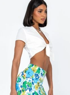 Princess Polly Everlasting Love Top White -Chic Clothing Shop 3 modelinfo chiara us2 24d60aaf 7cea 443d abf8 8908c042491a