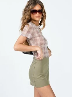 Princess Polly Karley Low Waist Mini Skirt Green -Chic Clothing Shop 3 modelinfo elise us2 445d7d56 3184 4402 9acf 56fe662655cb