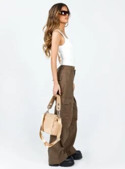 Princess Polly Fallout Mid Rise Cargo Pants Brown 9 Princess Polly Fallout Mid Rise Cargo Pants Brown -Chic Clothing Shop 3 modelinfo elise us2 d2d2ebb4 e178 4fc0 8528 5326612abf56
