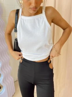 Ashby Top White 7 Ashby Top White -Chic Clothing Shop 3 modelinfo elise us2 da6f657d 4900 4d81 9023 64c97cc0937e