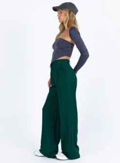 Princess Polly Kacey Pants Forest Green -Chic Clothing Shop 3 modelinfo grace us2 da9a776f 8a3e 400b b7d6 0a2ff4baf85d