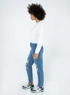 Princess Polly Damion Ripped Mom Denim Jeans -Chic Clothing Shop 3 modelinfo jamea us4 e7ad07ad feba 436d aa2b 7dc56896b692