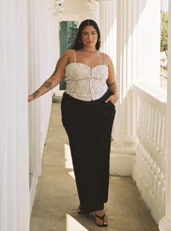 Toddy Satin Trouser Black Curve 6 Toddy Satin Trouser Black Curve -Chic Clothing Shop 3 modelinfo javi US14 66838d28 5410 4f9d 993f 3a530b4cd2fb