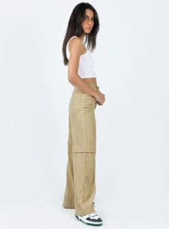 Princess Polly City Loop Cord Pants Beige 6 Princess Polly City Loop Cord Pants Beige -Chic Clothing Shop 3 modelinfo jess us2 1855a3a1 d538 4c64 bdbc 0162955f2e38