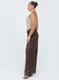 La Quinta Pant Dark Chocolate 8 La Quinta Pant Dark Chocolate -Chic Clothing Shop 3 modelinfo mikayla us6 54b00f63 fca1 4524 8370 7732a8b7198d