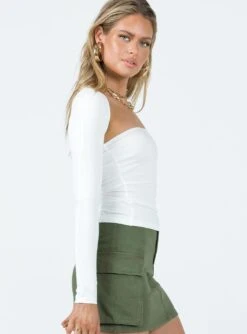 Princess Polly Armstrong Long Sleeve Bolero Top White 10 Princess Polly Armstrong Long Sleeve Bolero Top White -Chic Clothing Shop 3 modelinfo milli us2 35311032 51c0 438f 8c94 a08f040d1c9b