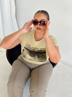 West Coast Longline Tee Multi Curve -Chic Clothing Shop 3 modelinfo riley us14 0de7195b 3048 498a 8ede da12dce462ea