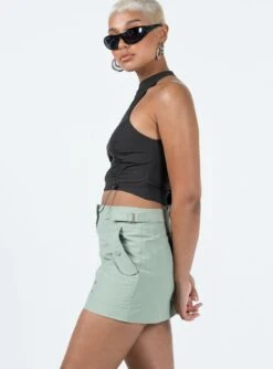 Princess Polly Knightley Cargo Mini Skirt Khaki 8 Princess Polly Knightley Cargo Mini Skirt Khaki -Chic Clothing Shop 3 modelinfo sarah us6 c68f585b 2d70 40a1 8776 25a5260a7f90