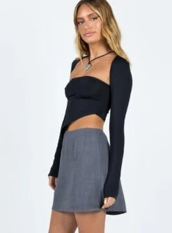 Princess Polly Selby Mini Skirt Grey 12 Princess Polly Selby Mini Skirt Grey -Chic Clothing Shop 3 modelinfo saskia us2 1e436560 814a 4a98 98b0 6b43c0058c42