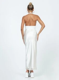 Princess Polly Kamden Midi Skirt Cream -Chic Clothing Shop 4 modelinfo Alexis us2 62530f8a 5800 4f73 8282 94b6466c6d58