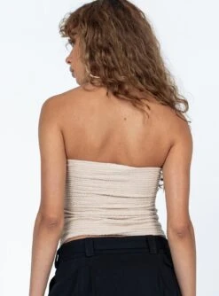 Princess Polly Jaynee Strapless Top Beige 7 Princess Polly Jaynee Strapless Top Beige -Chic Clothing Shop 4 modelinfo Alyssa us4 83bde700 092c 412d 8ea6 63dc4188456b