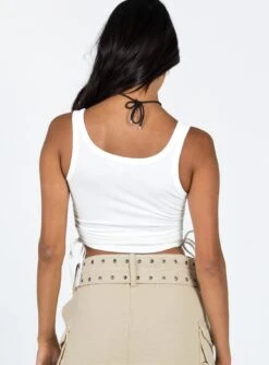 Madelyn Top White 11 Madelyn Top White -Chic Clothing Shop 4 modelinfo Amelia us2 041bd6c3 f3c8 410a b753 9dd77863d958