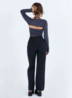 Titius Pant Navy Petite -Chic Clothing Shop 4 modelinfo Belle us2 6c46a61a d6ea 48e9 bc14 d4da55a68308