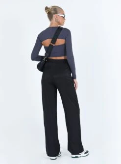 Kacey Pants Black Tall -Chic Clothing Shop 4 modelinfo Chelsea us6 fb2cc9f3 a9e4 4f86 bb0e 5d32af5b879c