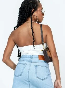 Wheeler Bodysuit White 9 Wheeler Bodysuit White -Chic Clothing Shop 4 modelinfo Idania us2 07cfaeca 9a74 4654 b2c6 901bed0f66fd