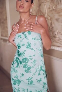 Princess Polly Burn Out Velvet Maxi Dress Teal -Chic Clothing Shop 4 modelinfo Lexi us4 9c61f96a 6606 4cda a2be 870fdc79c92d