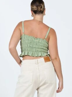 Princess Polly Delanie Top Green -Chic Clothing Shop 4 modelinfo Mikayla us6 accc9001 3c5a 4e1d a85f c8eccc9e6981