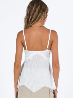 Tinker Dream Lace Top White -Chic Clothing Shop 4 modelinfo Mirte us2 5a04d95c 2d05 4f1c a42e 47d65638333c