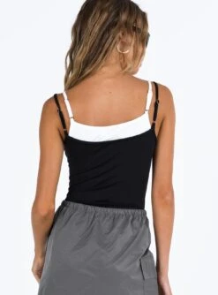 Boden Double Layered Bodysuit Black -Chic Clothing Shop 4 modelinfo Mirte us2 613bd6b4 131e 4bd6 a1e4 6bb254241dfa