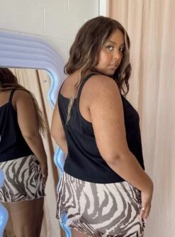 Ashby Top Black Curve -Chic Clothing Shop 4 modelinfo Paris us14