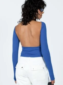 Princess Polly Rixie Long Sleeve Top Blue -Chic Clothing Shop 4 modelinfo Tamika us2 6791b739 3d44 424f aec1 0ec4654d0999