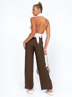Princess Polly Stephie Pants Brown -Chic Clothing Shop 4 modelinfo alexis us2 d800b045 b53a 4e13 b800 66f730473c7b