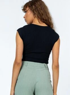 Princess Polly Indica Top Black 7 Princess Polly Indica Top Black -Chic Clothing Shop 4 modelinfo alyssa us4 2c4e69b0 1ae6 468e a199 fba3fc0b0a86