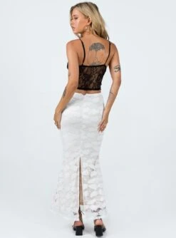 Princess Polly Azra Maxi Skirt White -Chic Clothing Shop 4 modelinfo cathlin us2 47ce95a5 1fc7 4608 8efe d0e9f6edd779